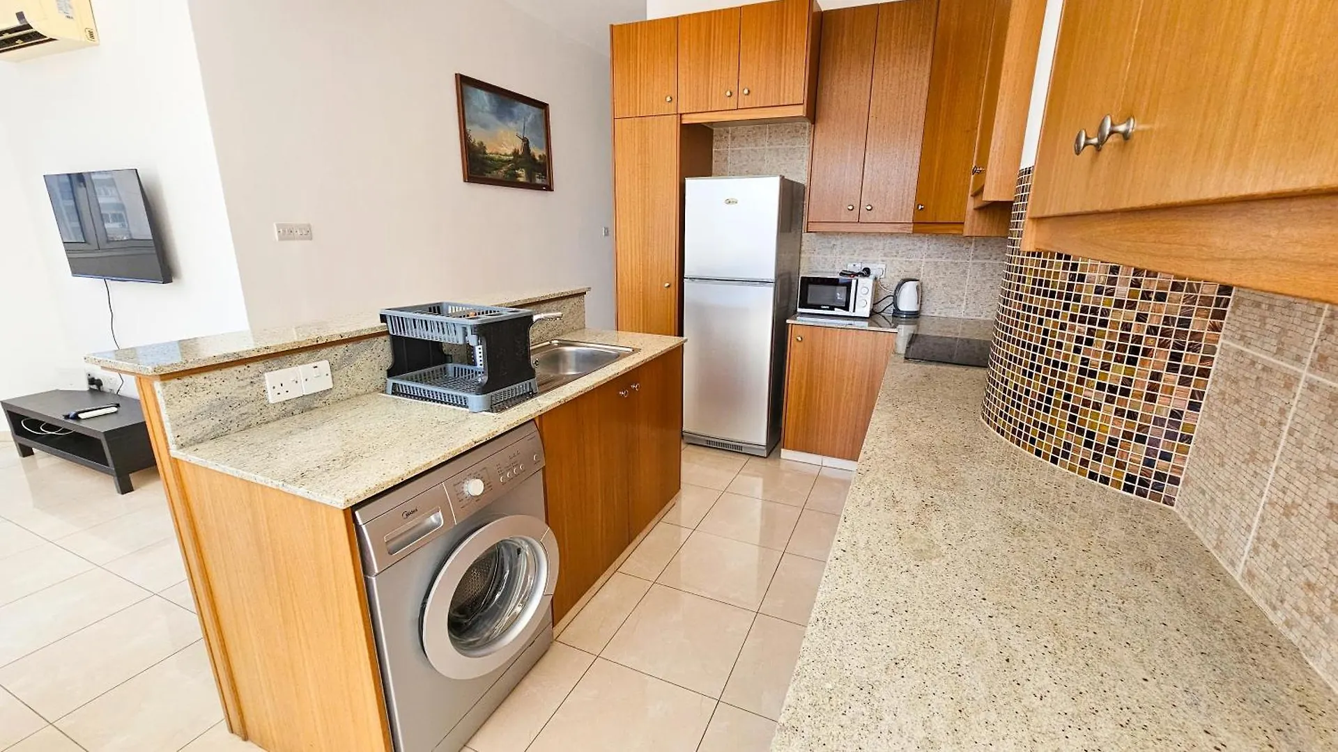 Larnaca Marina Sea View Apartment Cipro
