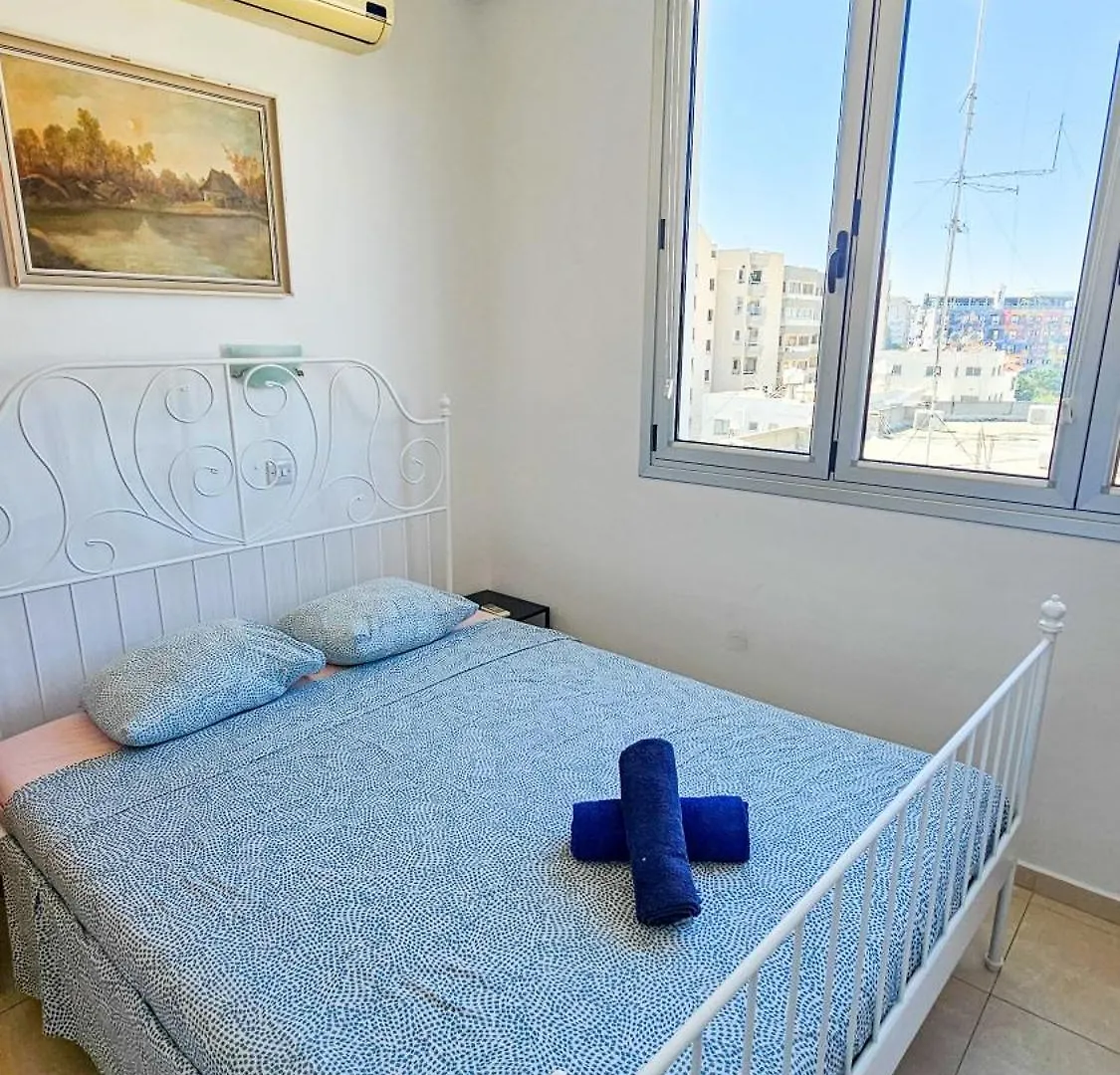 Larnaca Marina Sea View Apartment