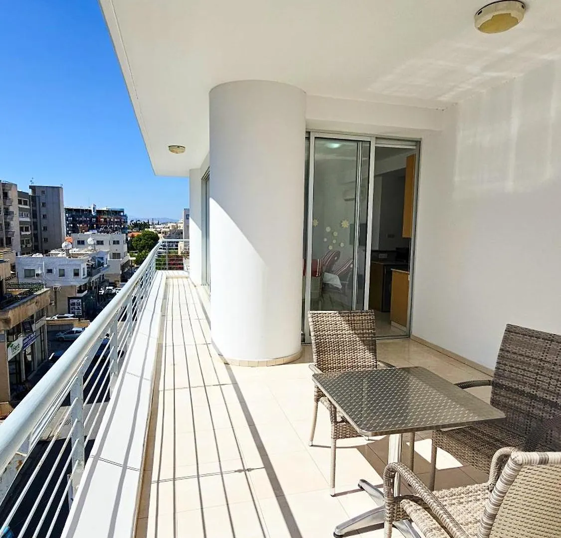 Larnaca Marina Sea View Apartment